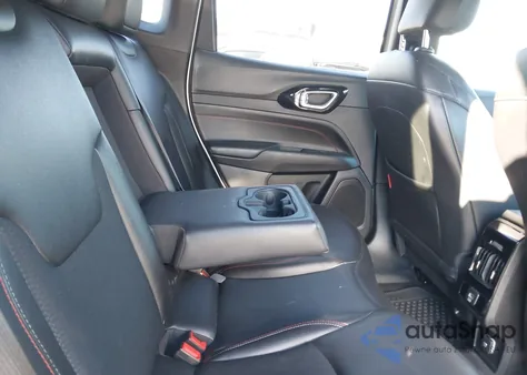 2024 Jeep Compass Trailhawk 4X4 z USA, uszkodzony, nr VIN 3C4NJDDN9RT144663